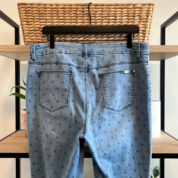 Chico's High-Rise The So Slimming Girlfriend Slim Leg Crop Polka Dot Jean, 12 - Picture 5 of 10